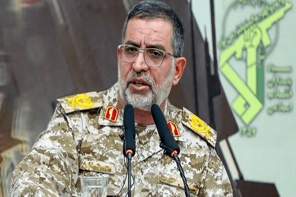 نائینی: هدف دشمن تضعیف اتحاد ملت ایران است