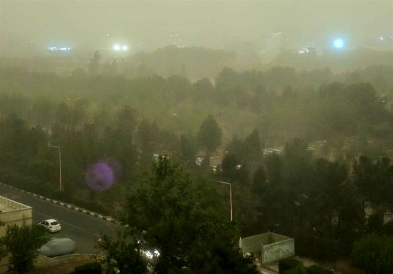 طوفان تندری تهران را درنوردید