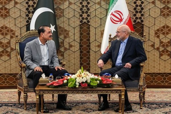 قالیباف: از حقوق ملت و کشورمان عدول نمی‌کنیم / عاصم منیر: ایران توسط افرادی هوشمند اداره می شود