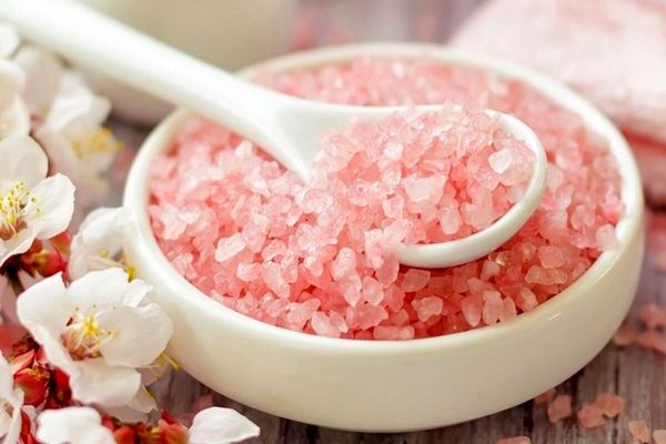 برای کنترل فشار خون، نمک صورتی بخوریم یا نخوریم؟