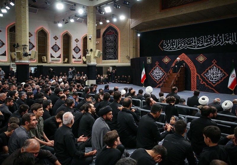 اولین شب مراسم عزاداری سید و سالار شهیدان(ع) در حسینیه امام خمینی(ره)