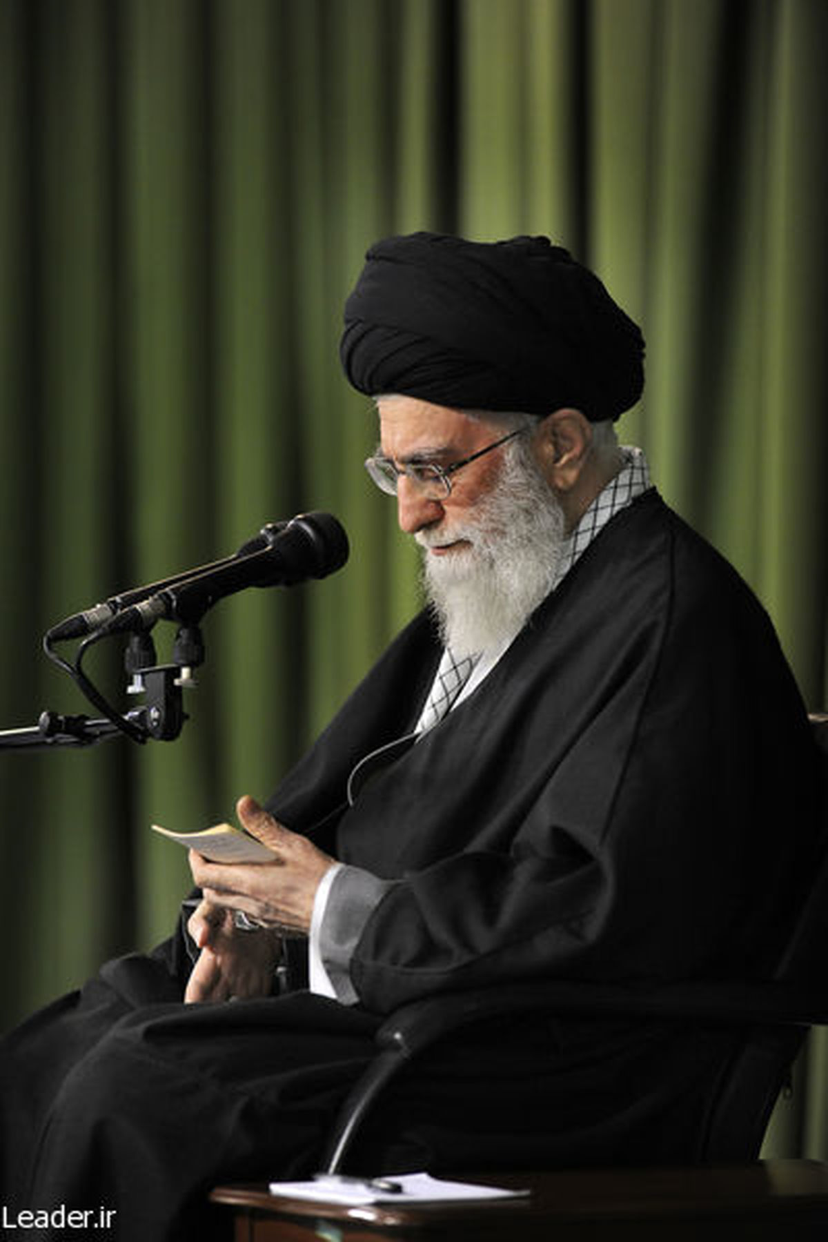 تصاویر/دیدار رهبری با فعالان اقتصادی