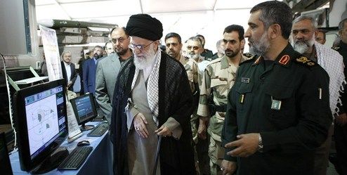 فیلم جدید بازدید فرمانده معظم کل قوا از نمایشگاه هوافضای سپاه