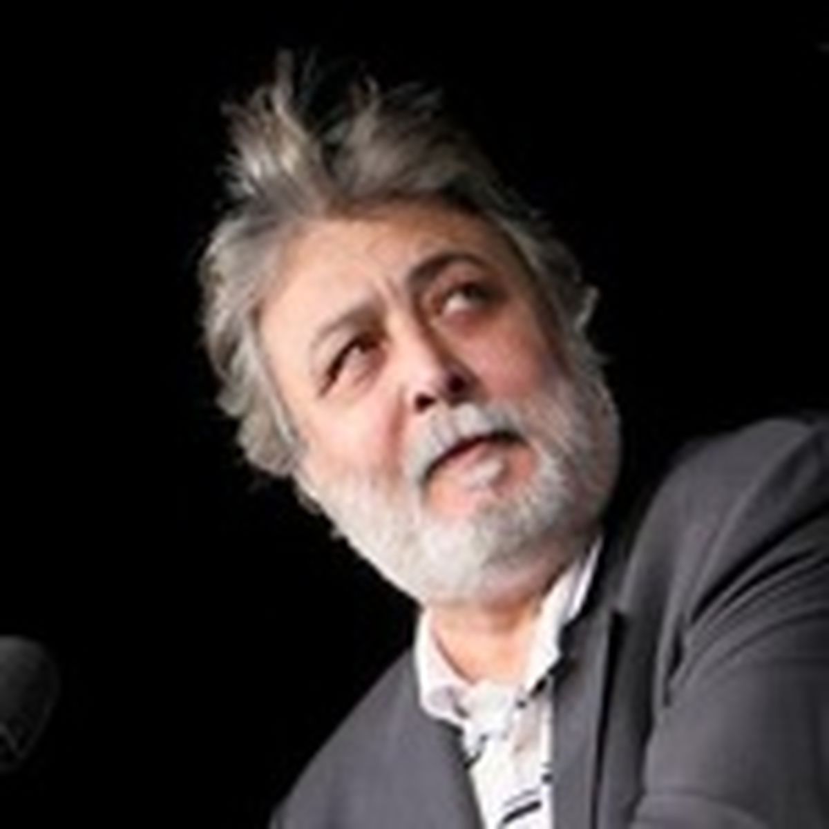 خواننده سرودهاي انقلابي در کما/عکس