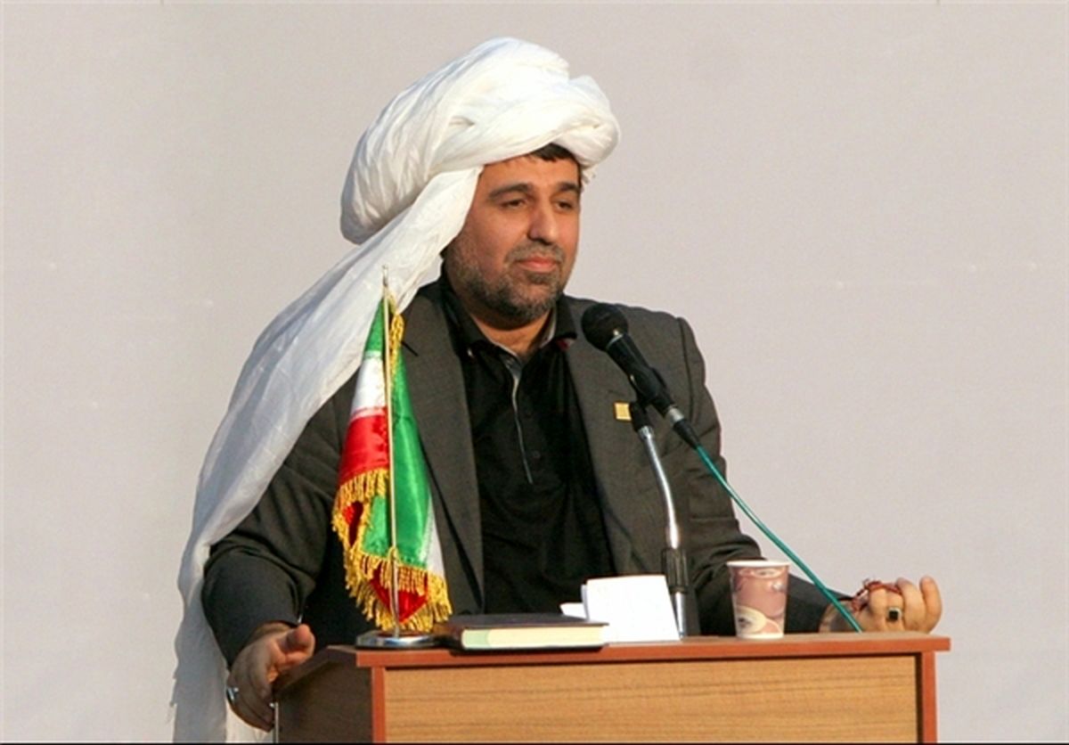 لباس جدید ملک زاده !/ عکس