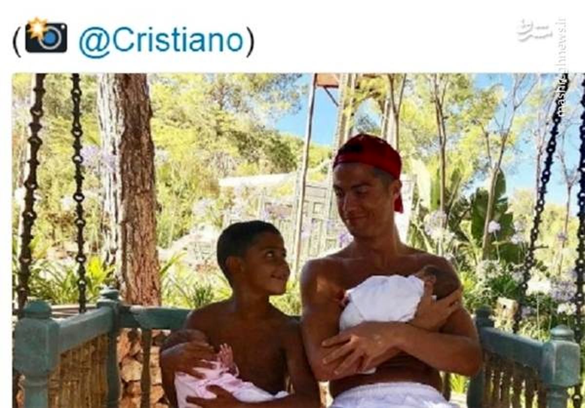 عکس: ستاره پرتغالی رئال با فرزندانش