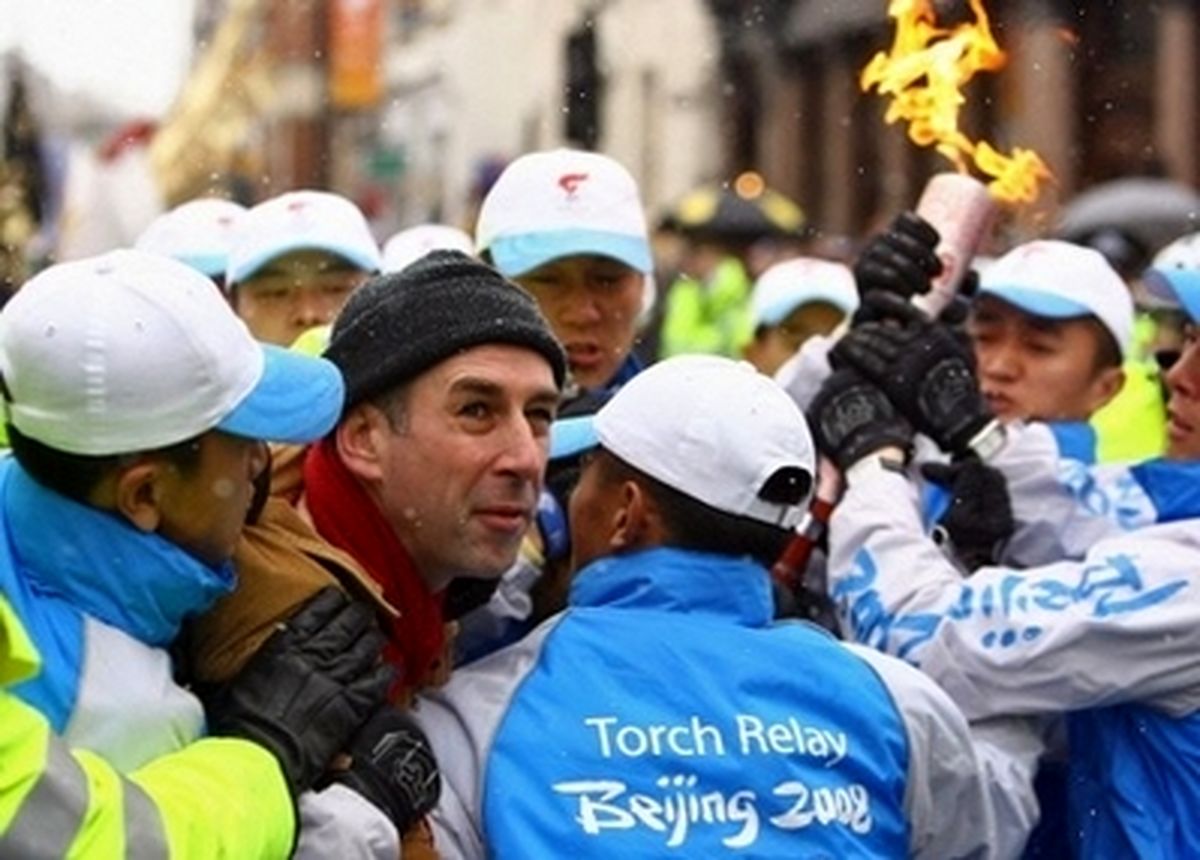 مشعل المپیک بدلایل امنیتی خاموش شد