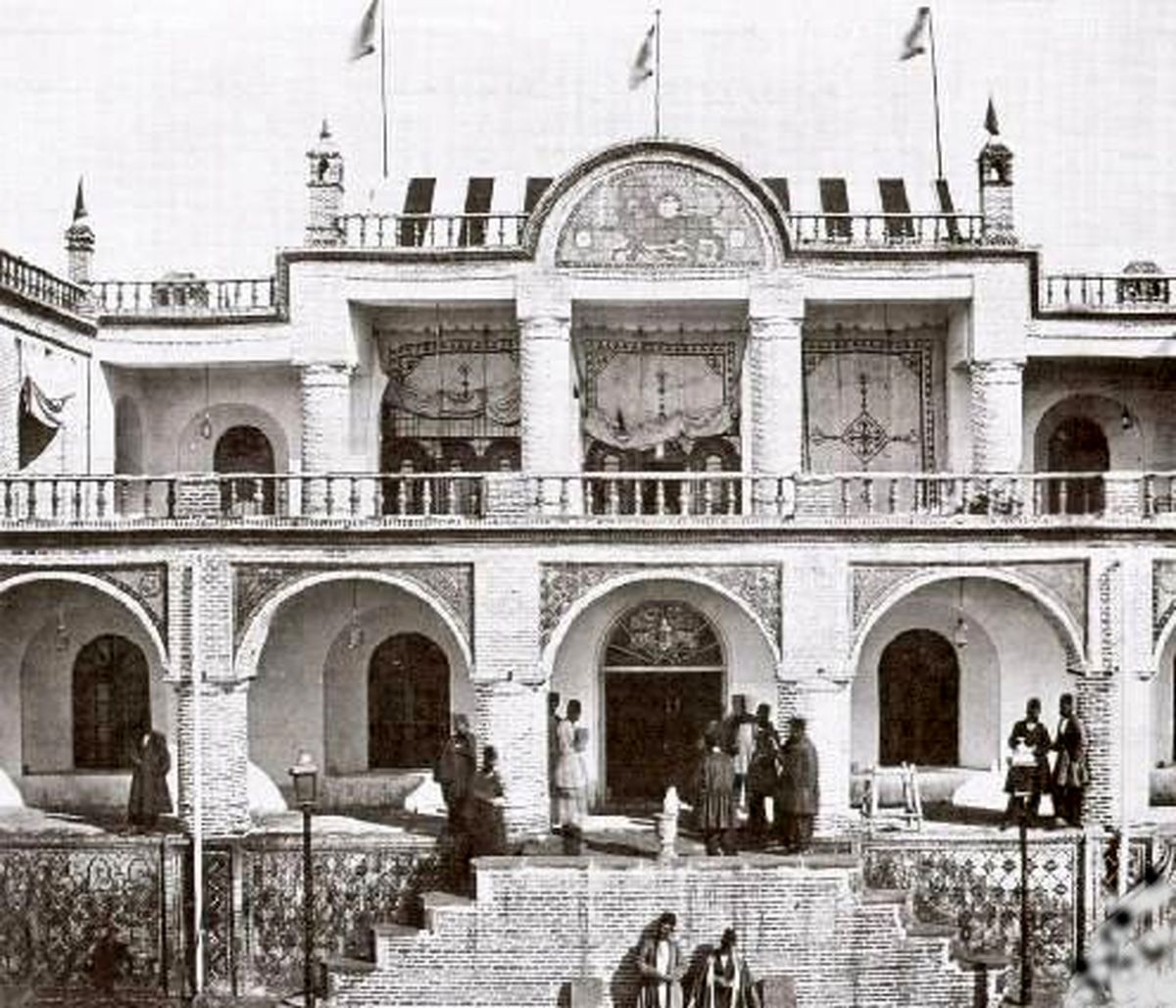 اولین هتل مدرن ایران در دوره قاجار + عکس