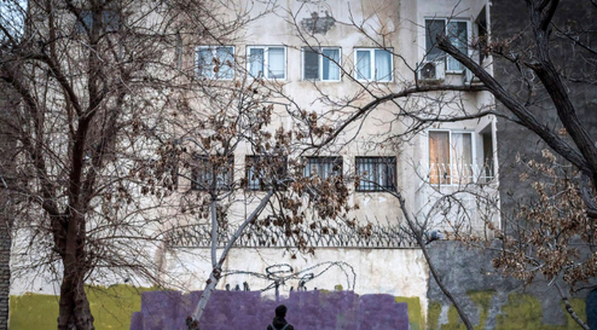 تصاویر: گرافیت معنادار جوان افغانستانی روی دیوارهای مشهد