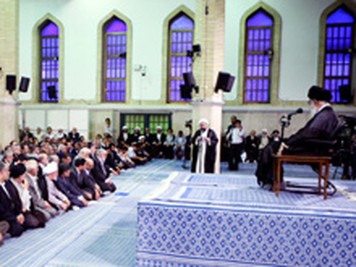 هیچ‌کس حق ریختن آبروی یک مسلمان را ندارد‬