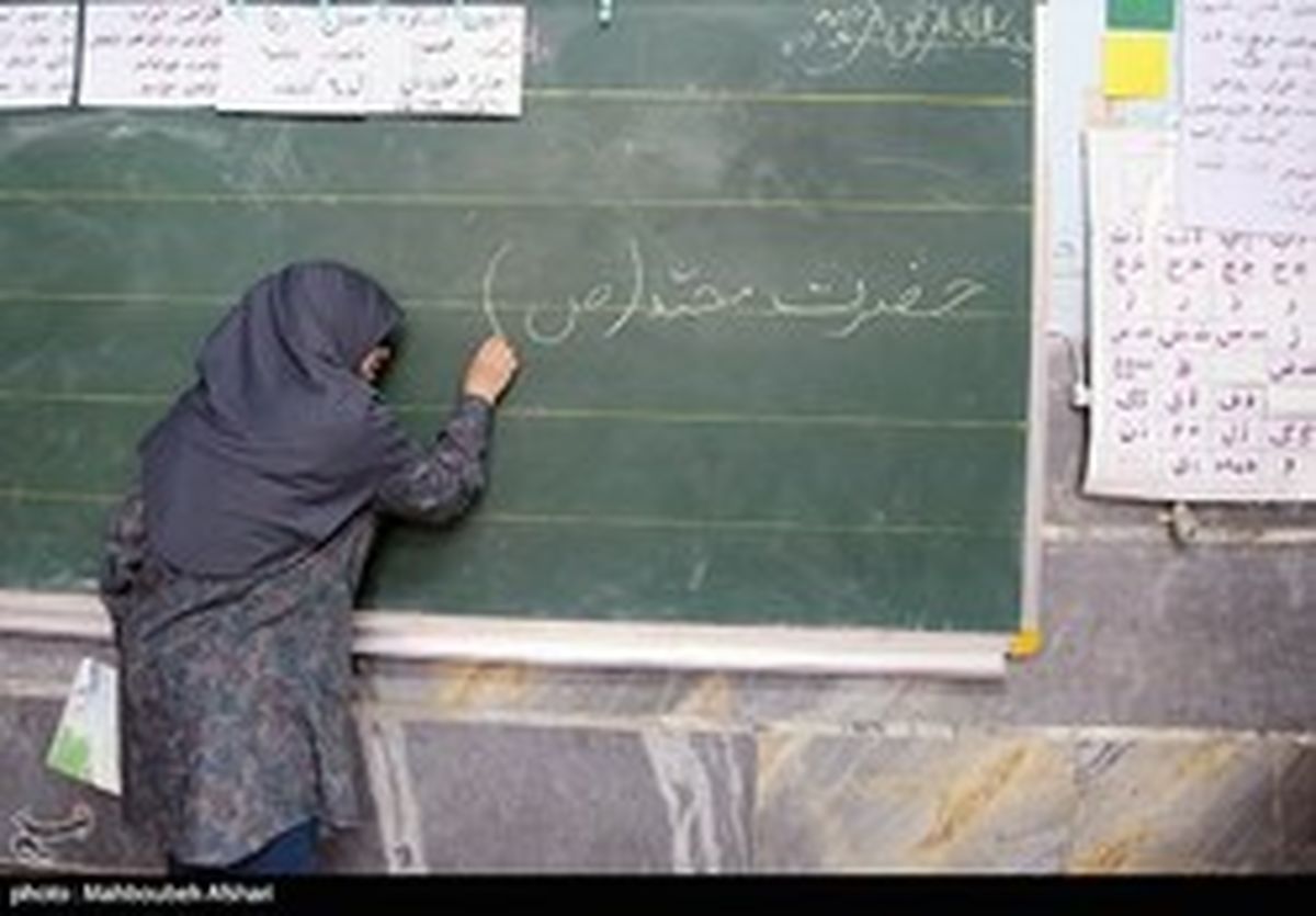 فرهنگیان بازنشسته خواستار ترمیم حقوق
