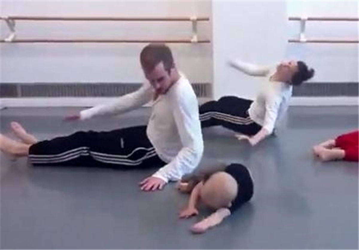 ویدئو کودک مربی با 500 هزار بیننده/عکس
