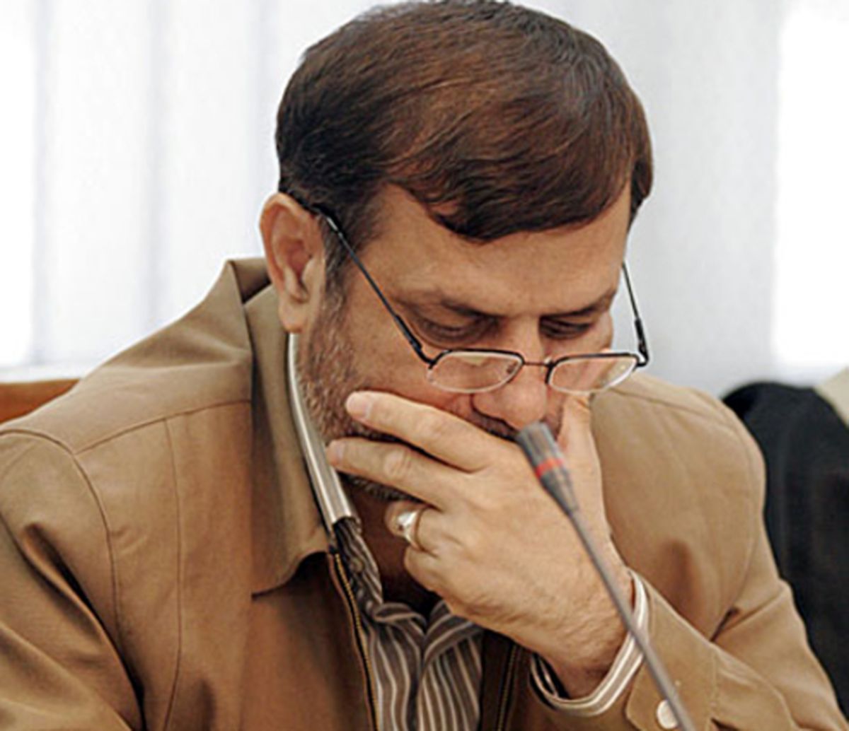 انتقاد امیر حیات مقدم از عدم ارائه بنزین یورو چهار در خوزستان