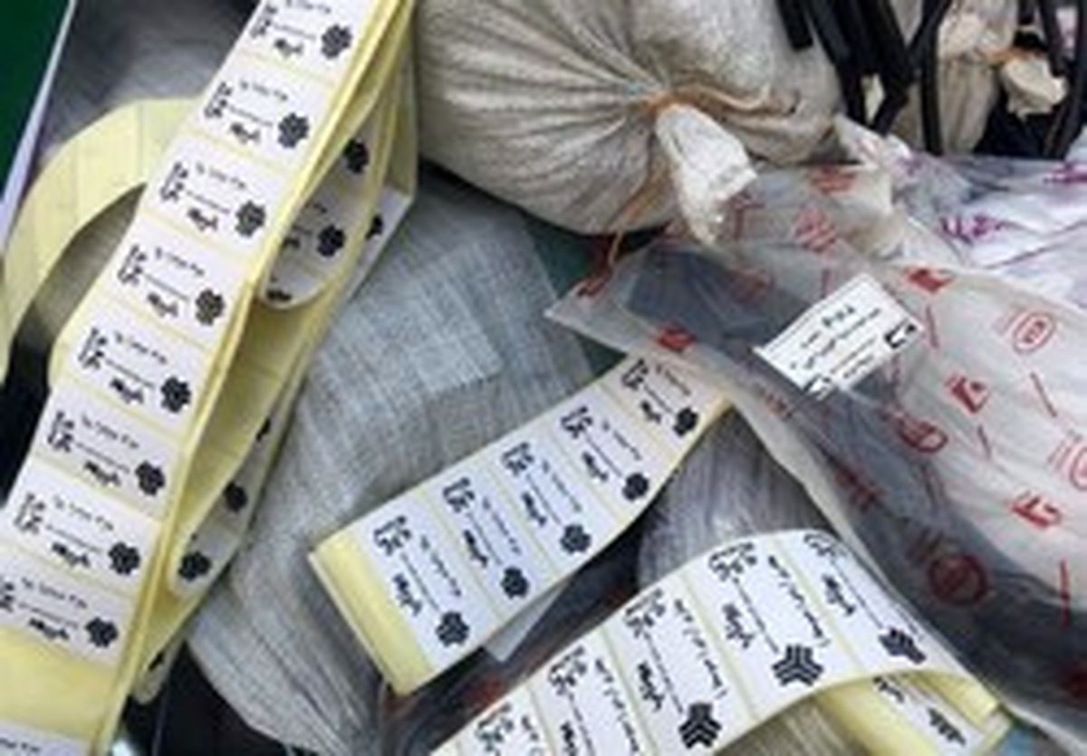 حریق گسترده در یک انبار لوازم یدکی در خیابان مصطفی خمینی