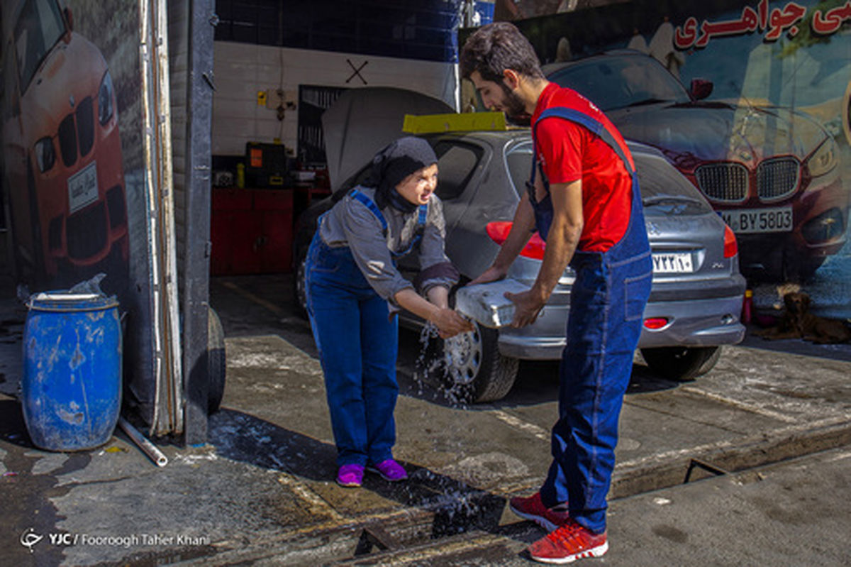 تصاویر: زندگی متفاوت زوج مکانیک در شهر تهران