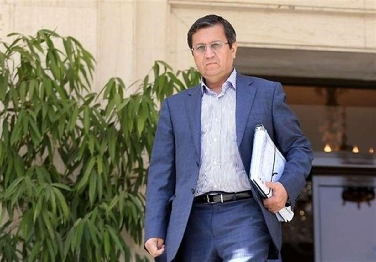 بازدید سرزده همتی از صرافی‌های فردوسی