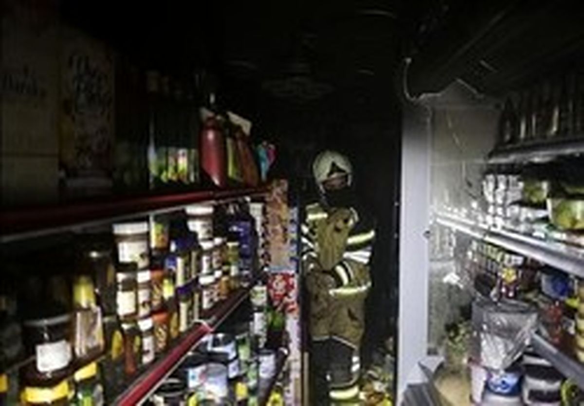 حبس ۲ کارگر در مغازه شعله‌ور +تصاویر