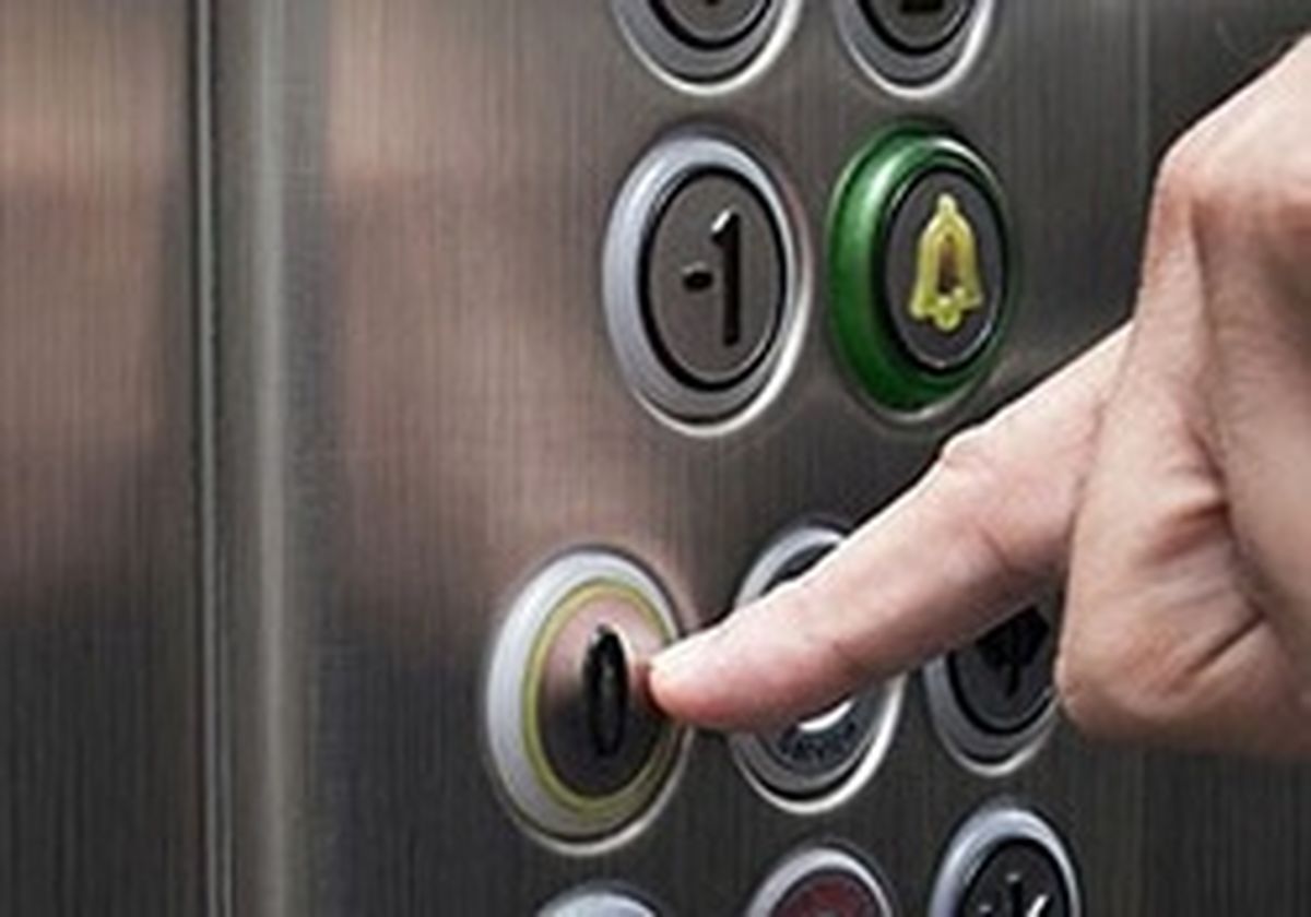 نجات ۶ شهروند قزوینی محبوس درآسانسور و منزل