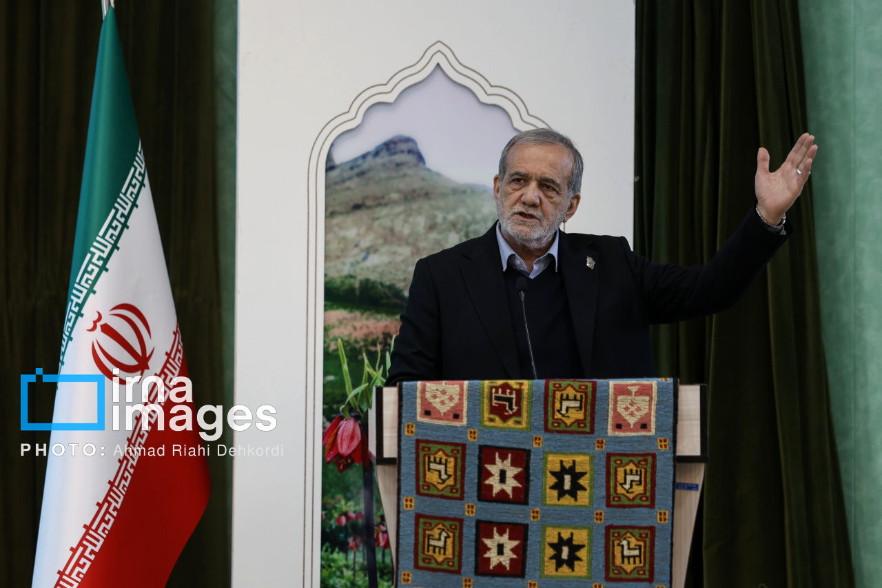 مطالبه رئیس جمهور از معلمان 