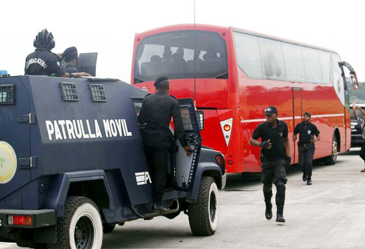 اسکورت از نوع فوتبالی/عکس