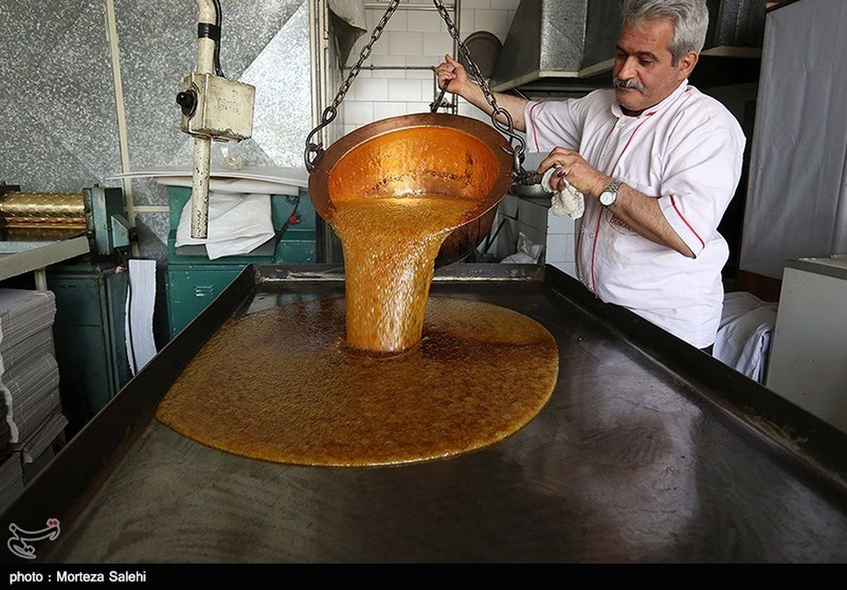 گزارش تصویری: طرز تهیه پولکی در اصفهان