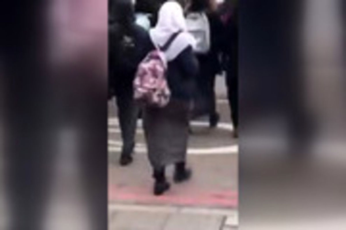 حضور پرشمار بانوان با حجاب در انگلیس +فیلم