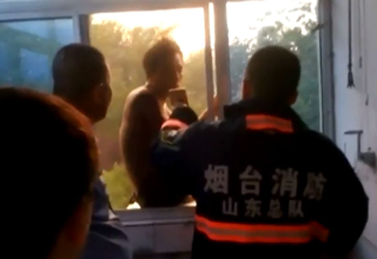 لحظه غافلگیری مردی که قصد خودکشی داشت +عکس