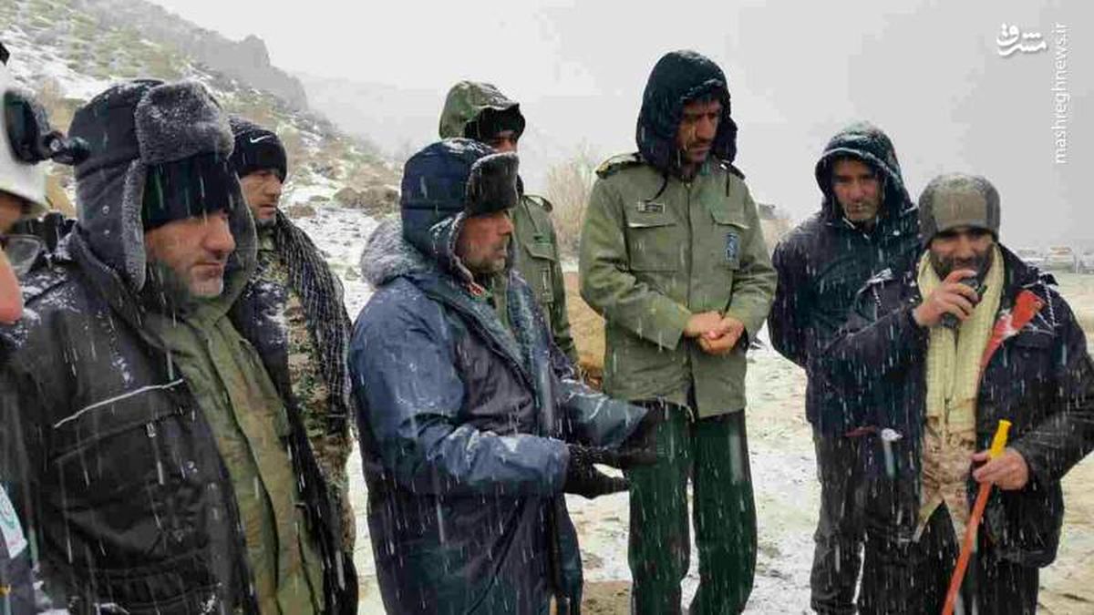 عکس:  بارش برف در منطقه سقوط هواپیما