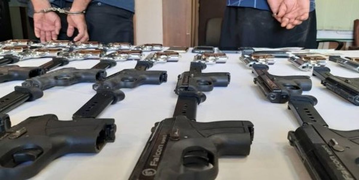 دستگیری باند فروش سلاح جنگی توسط سربازان گمنام امام زمان(عج )