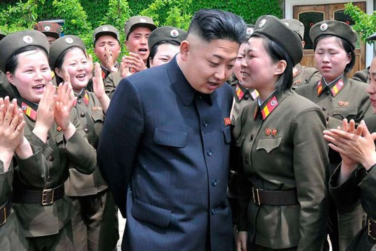 دختران کرهای آماده جنگ با ترامپ + عکس