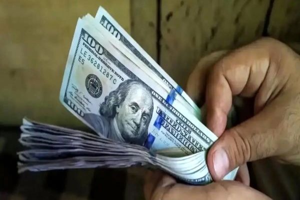 قیمت دلار آزاد اول صبح سه‌شنبه ۶ آبان ۱۴۰۴ | قیمت دلار رکورد زد