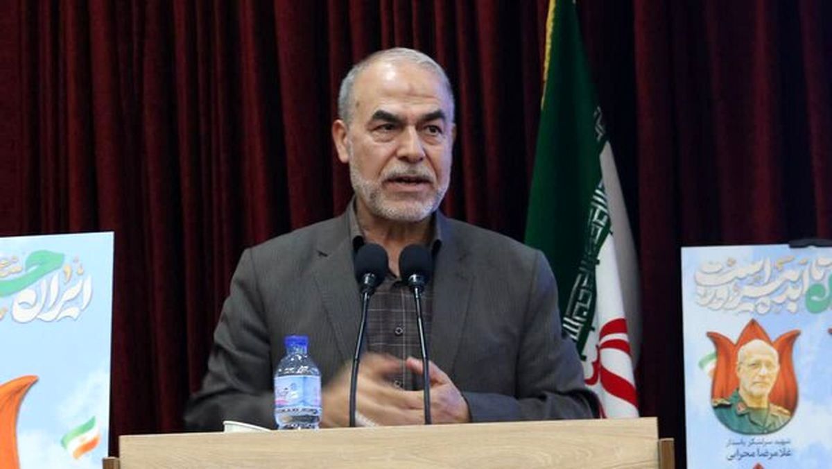 معاون سیاسی سپاه: امروز دشمن به دنبال ترکیب اقدام نظامی با بحرانسازی داخلی است