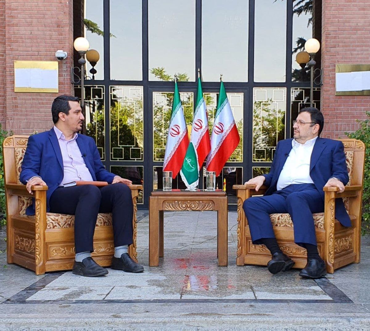 فیروز آبادی: احمدی نژاد اطلاعاتی درباره مافیای فیلترشکن ها دارد، ارائه کند