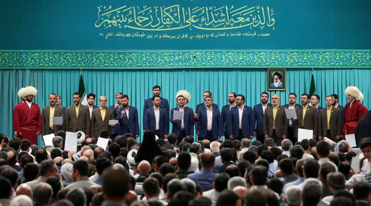 مراسم میلاد پیامبر(ص) و امام صادق(ع) در حسینیه امام (ره)