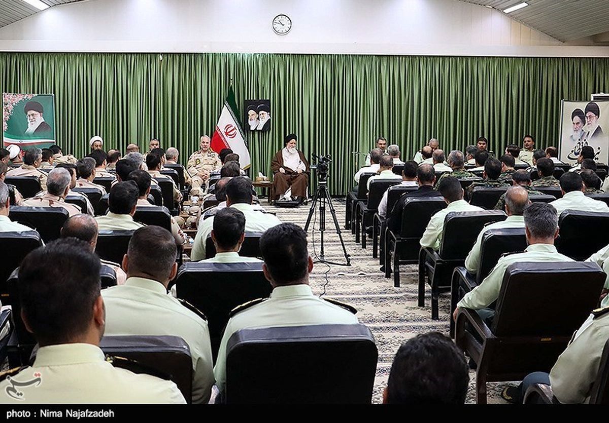 توصیه علم‌الهدی به پلیس: با مردم مهربان و با دشمنان مقتدر باشید