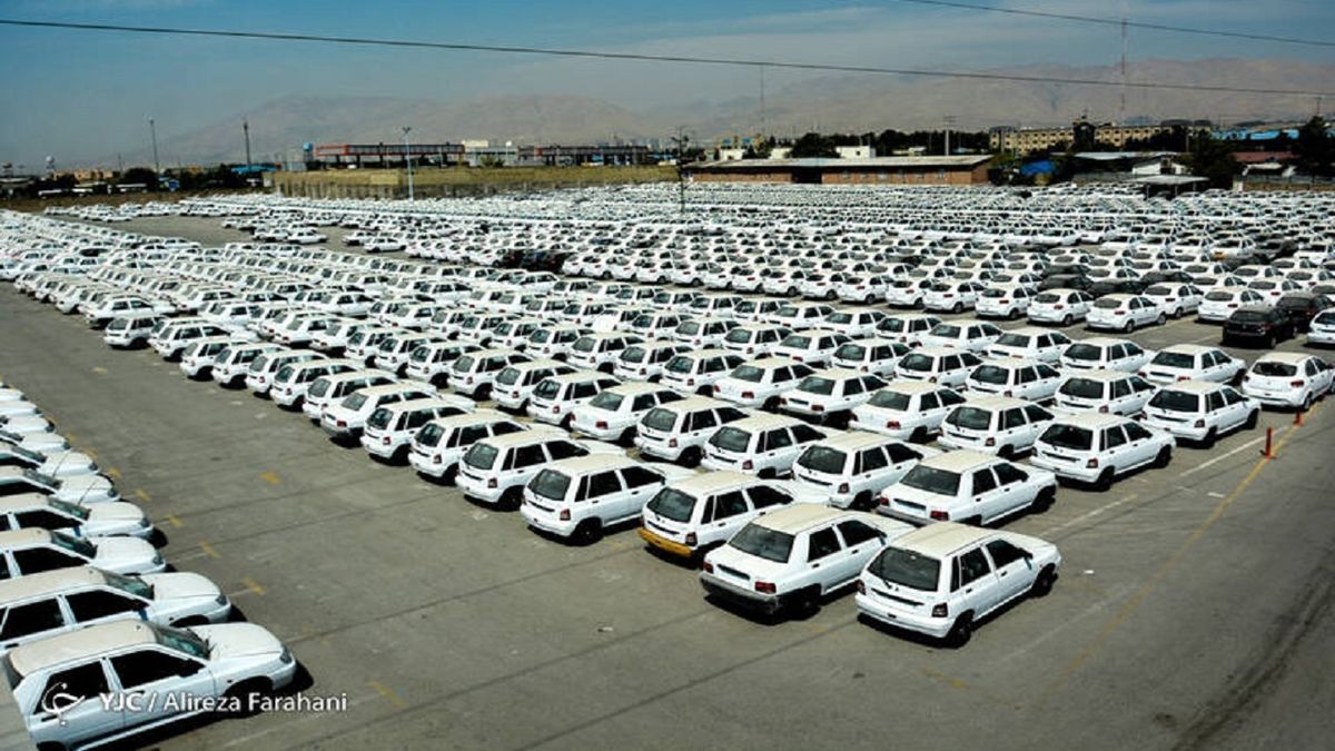 بازار آشفته خودرو/افزایش ۱۳ درصدی قیمت خودرو بعد از تعطیلات نوروز