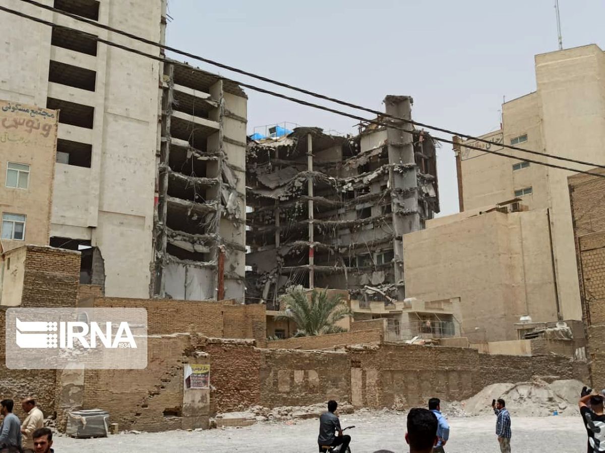 بازداشت پیمانکار و مالک ساختمان متروپل آبادان