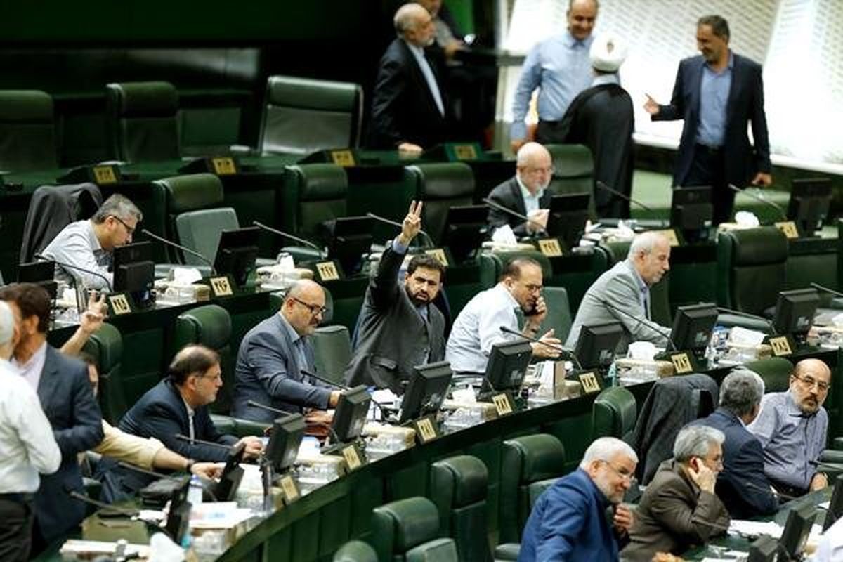 تربیت و آموزش ۵۰۰ هزار نیروی انسانی متخصص برای توسعه اقتصاد دیجیتال