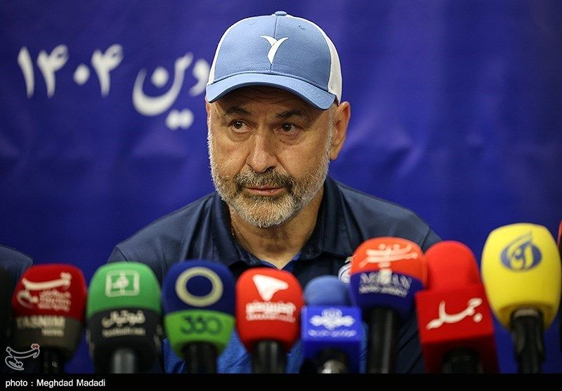 تصاویر: نشست خبری بوژوویچ سرمربی استقلال