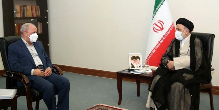 انتقاد رئیسی از تصمیم‌گیری‌ها در نظام حقوق و دستمزد