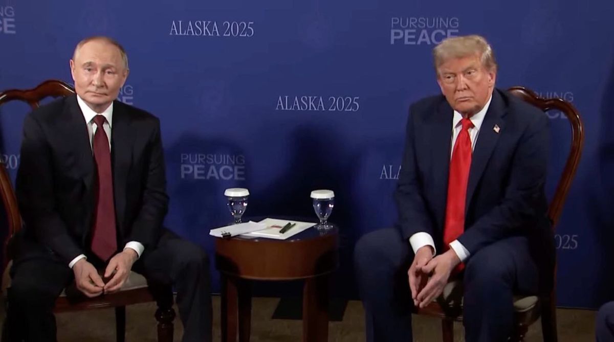 عکس تیم مذاکره‌کننده آمریکایی و روسی در یک قاب