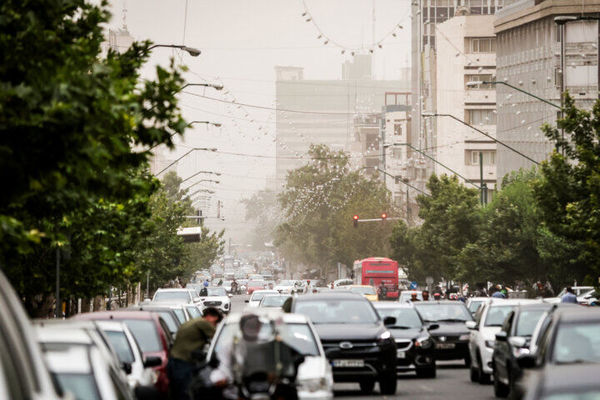 باد شدید در راه تهران
