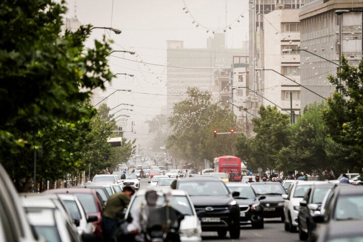 باد شدید در راه تهران