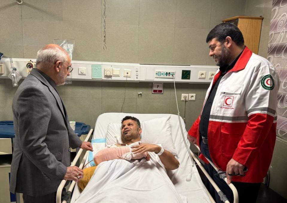 عیادت رئیس دفتر رئیس‌جمهور از مصدومان حمله رژیم صهیونى به صداوسیما