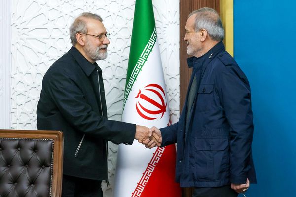 تصاویر: حضور علی لاریجانی در جلسه شورای‌عالی هماهنگی اقتصادی سران قوا 