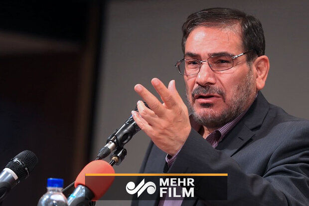 عامل عبور موفق از شرایط سخت اقتصادی و امنیتی از زبان شمخانی