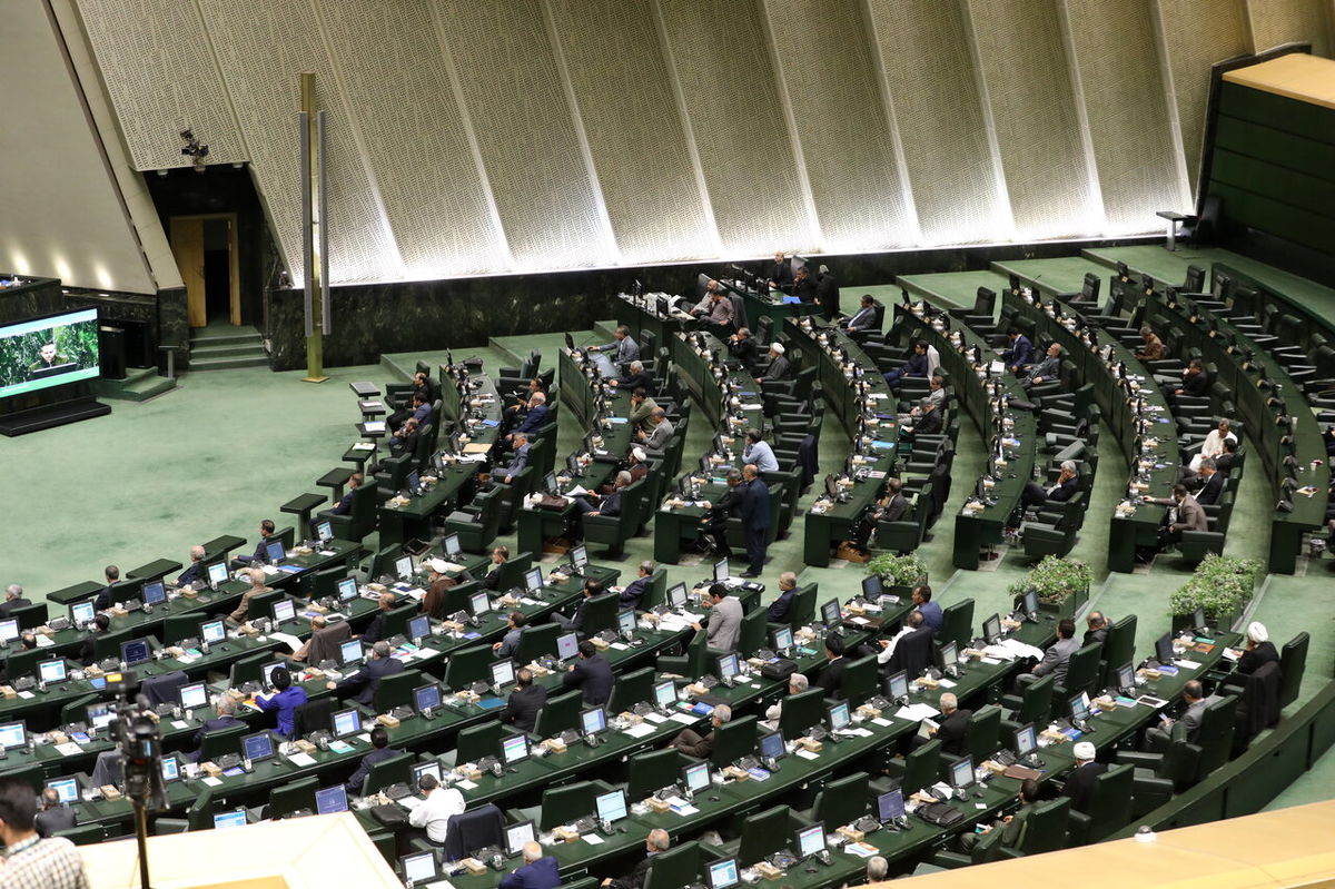 وزارت خارجه مکلف به تهیه بانک اطلاعات ایرانیان خارج از کشور شد