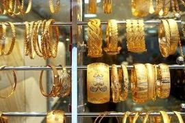 سقوط شبانه قیمت طلا و سکه امروز ۲۳ بهمن | سکه ۵ میلیون ریخت