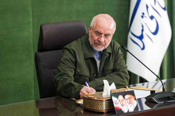 پیام تسلیت قالیباف در پی درگذشت خواهر آقایان محسن و امیدوار رضایی