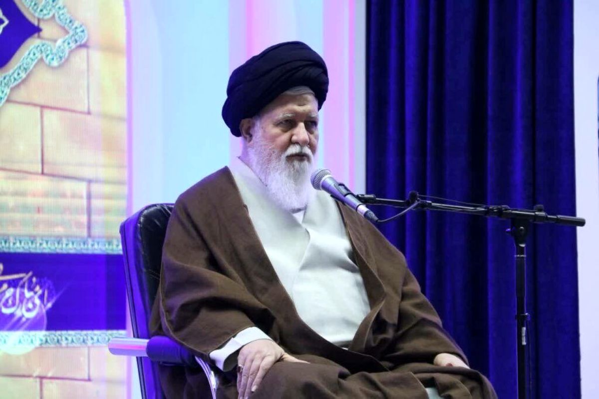 علمالهدی: دشمن به دنبال دینزدایی است